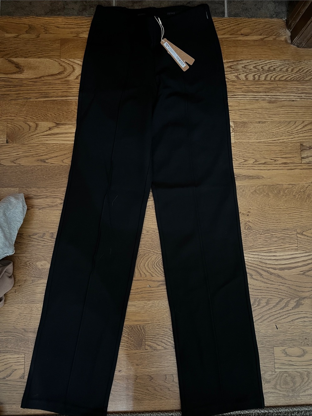 SKIMS the essential collection high waist pintuck Straight-Leg Pants obsidian